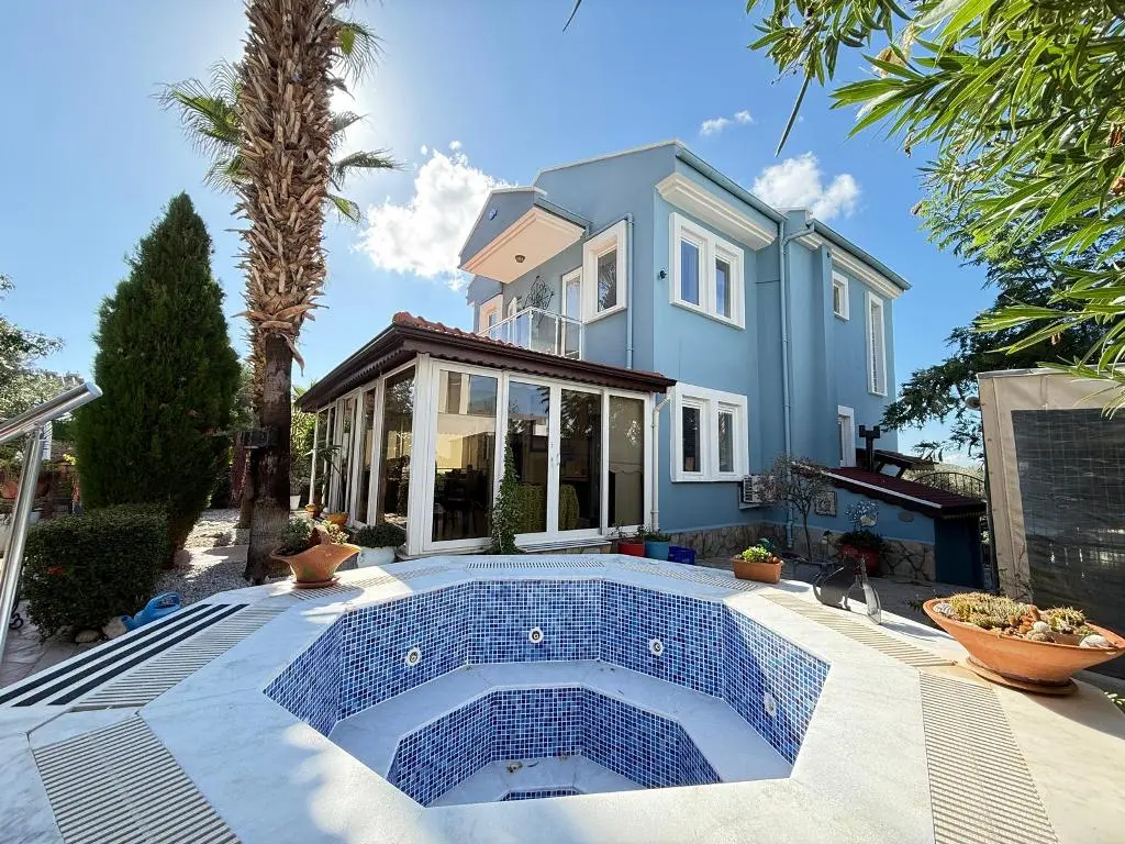 Jacuzzi tub